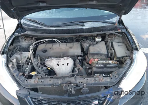 2010 Toyota Matrix S z USA, uszkodzony, nr VIN 2T1LE4EE1AC014233